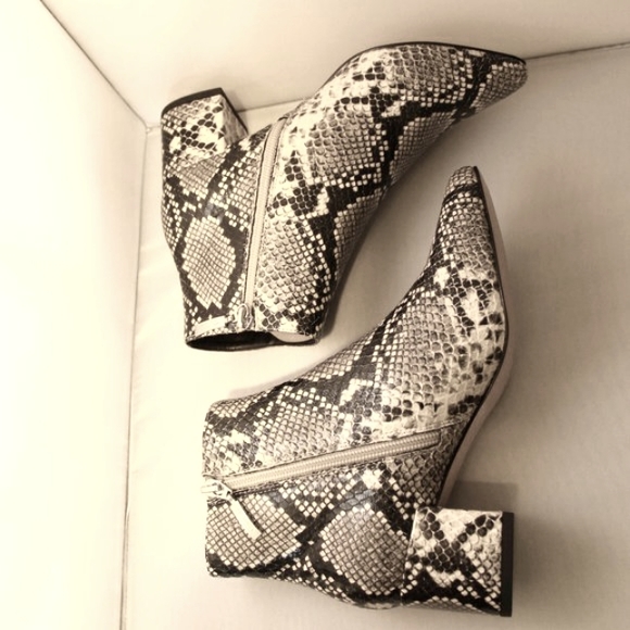 👉NWOT! MICHAEL Michael Shannon, Chunky heeled Cardi Boots New,  SZ 6 - Picture 6 of 10